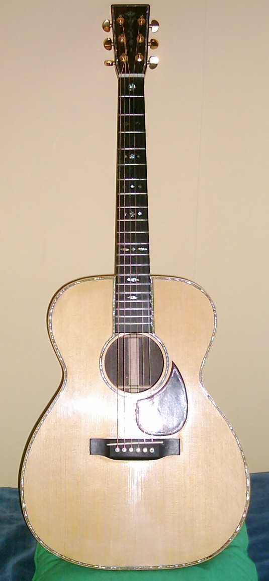 Les guitares d'un luthier aussi amateur que passionné ... OM42_2