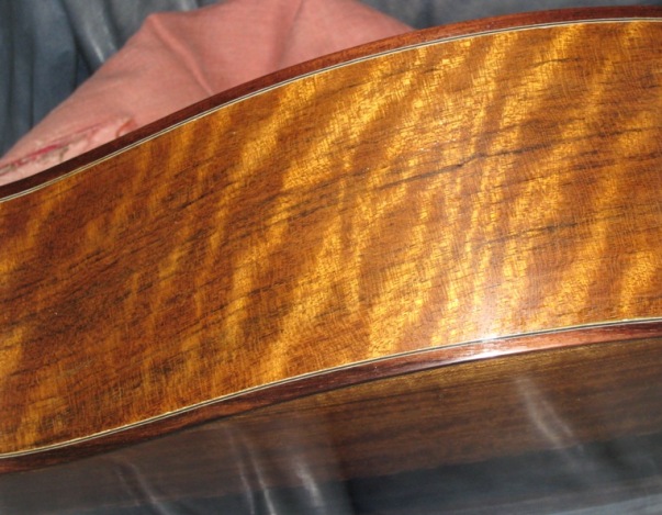 Les guitares d'un luthier aussi amateur que passionné ... Photo%20009small