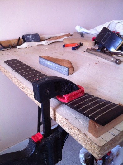Les guitares d'un luthier aussi amateur que passionné ... - Page 5 Reso%20014